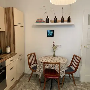 Apartment West, Stuttgart
